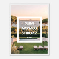 Poster ‘Modesty’ par ThreeWords - Design minimaliste interrogeant notre perception du luxe et de la discrétion.