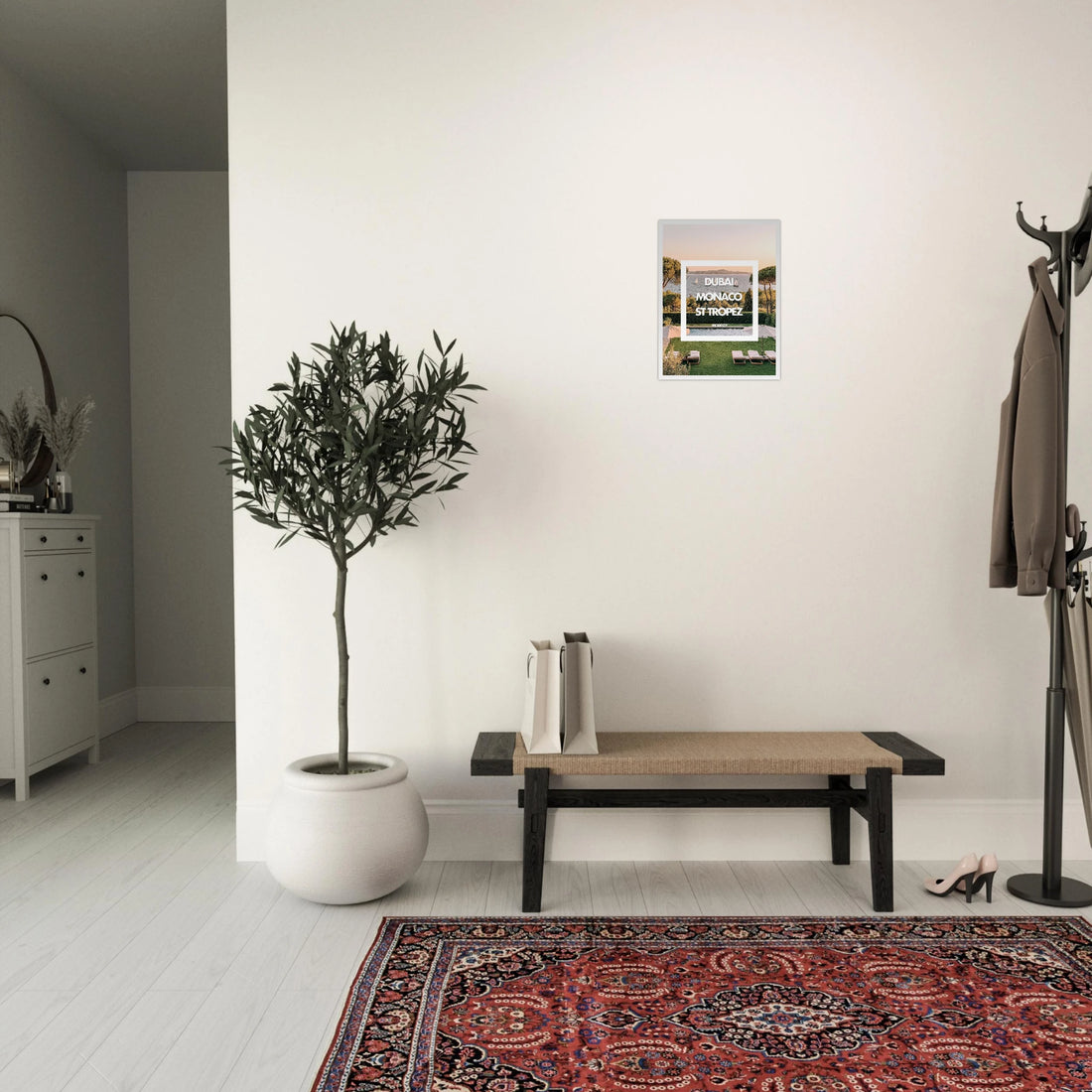 Affiche ‘Modesty’ avec cadre blanc - Design épuré explorant le paradoxe entre luxe ostentatoire et modestie.
